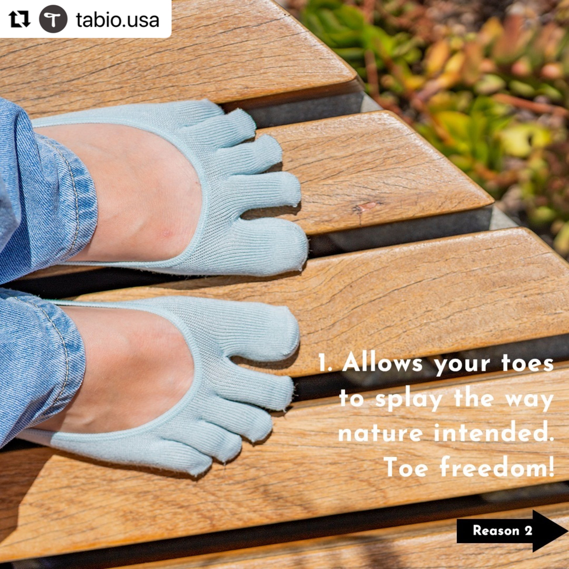 Tabio Women's Super Extra Fine Merino Toe Crew Socks – Japanese